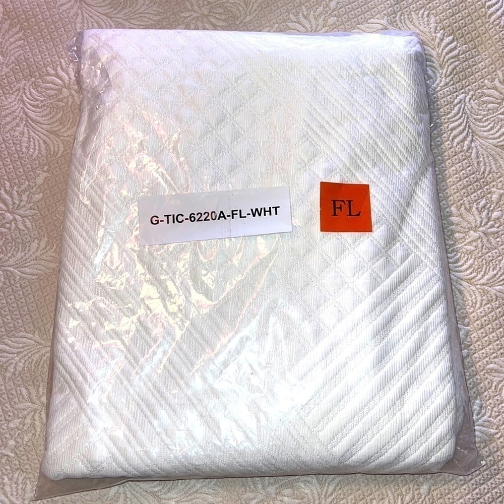 Mattress protector brand new